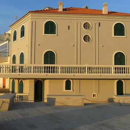La Casa Di Iuri Appartement *
