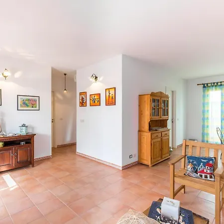 La Casa Di Iuri * Punta Secca